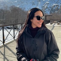 Walaupun kulitnya tengah bermasalah namun hal itu tak menghentikan Yura untuk tetap tampil ceria. Terlihat dirinya yang begitu menikmati momen-momen saat berada di Jepang. Foto: Instagram/@yurayunita