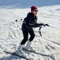 Melalui akun Instagram pribadinya Yura Yunita tampak membagikan foto-foto dirinya ketika berlibur ke Jepang. Dari foto-foto yang dibagikan terlihat Yura Yunita asik bermain salju saat berada di sana. Foto: Instagram/@yurayunita