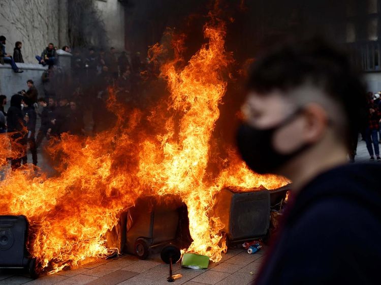 Aksi Tolak Reformasi Pensiun di Prancis Kembali Ricuh