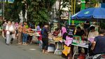 Berburu Takjil Buka Puasa di Pasar Santa Jakarta