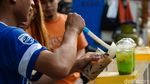Berburu Takjil Buka Puasa di Pasar Santa Jakarta