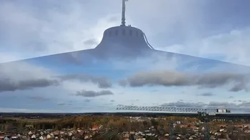 Refleksi tower air mirip UFO. Foto: Reddit