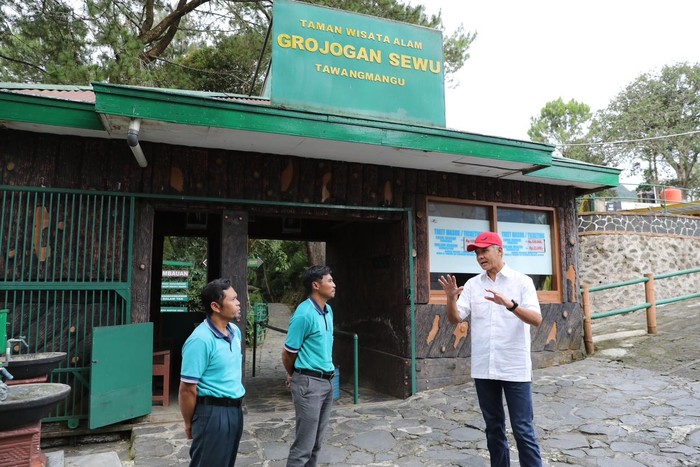 Ganjar di Grojogan Sewu