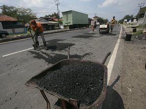 Alasan Proyek Abadi Pantura Telan Triliunan: Banyak Truk Ogah Lewat Tol!