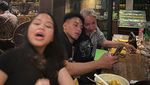 Ikut Demo, Jefri Nichol Juga Tak Malu Makan di Kaki Lima