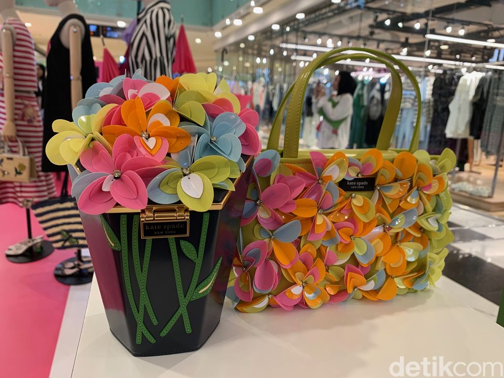 Kate Spade Buka Pop Up Store di Indonesia, Pamerkan Kolaborasi dengan Pantone