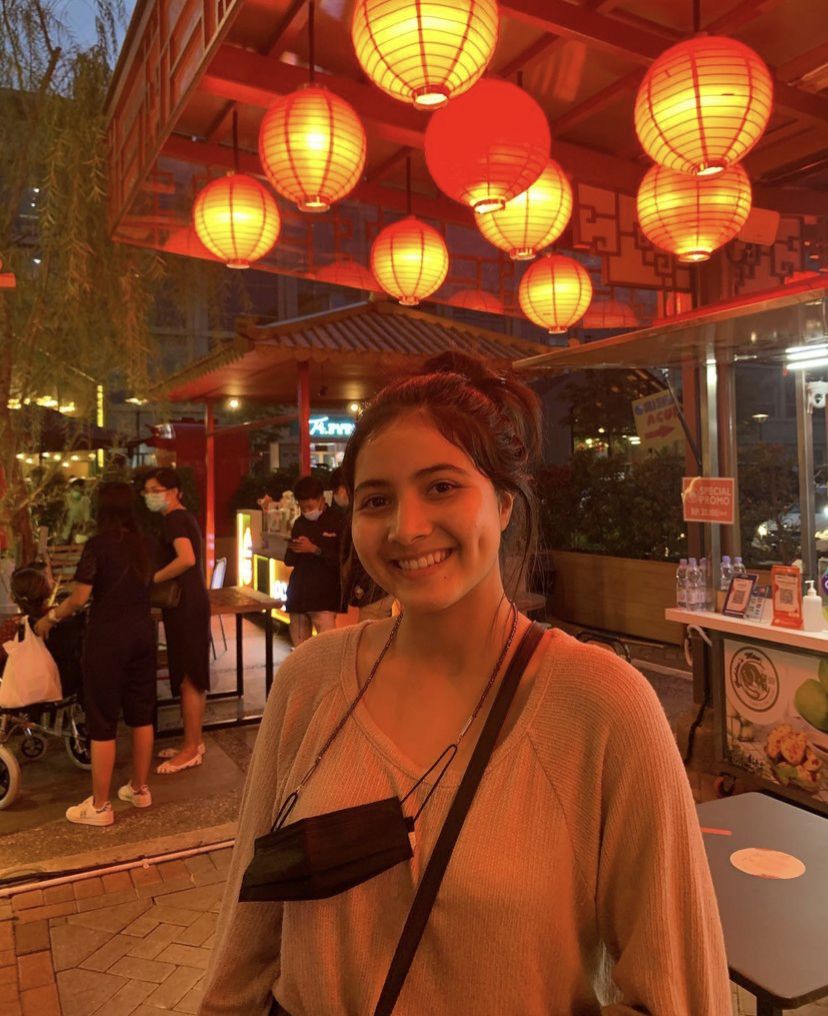 Kulineran Selebgram Cantik Bulan Sutena yang Disukai Maia Estianty