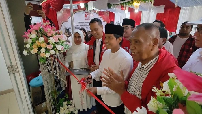 Peresmian kantor pemenangan PSI di Jakarta Selatan