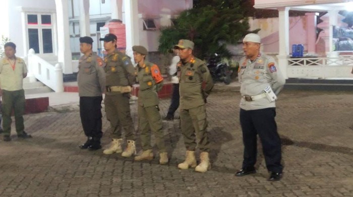 Personel Satpol PP Kabupaten Bone.