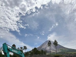 Tambang Pasir Ilegal Lereng Merapi Magelang Digerebek, 2 Ekskavator Disita