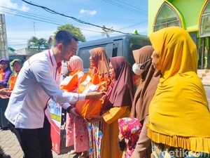 Semringah Warga Kurang Mampu Bojonegoro Digelontor Bansos Ramadhan