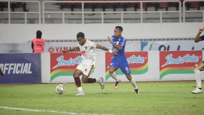 PSIS Semarang Vs PSM Makassar di pertandingan pekan ke-33 Liga1 2022/2023.