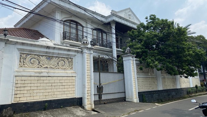Rumah mewah di Jaktim diduga digunakan WNA pelaku penipuan (Devi-detikcom)