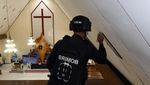 Sterilisasi Gereja Jelang Jumat Agung di Sorong