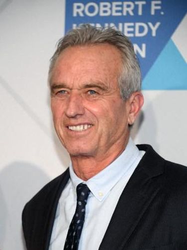 NEW YORK, NEW YORK - DECEMBER 12: Robert F. Kennedy Jr. arrives at the RFK Ripple of Hope Awards at New York Hilton Midtown on December 12, 2019 in New York City.   Dia Dipasupil/Getty Images/AFP (Photo by Dia Dipasupil / GETTY IMAGES NORTH AMERICA / Getty Images via AFP)