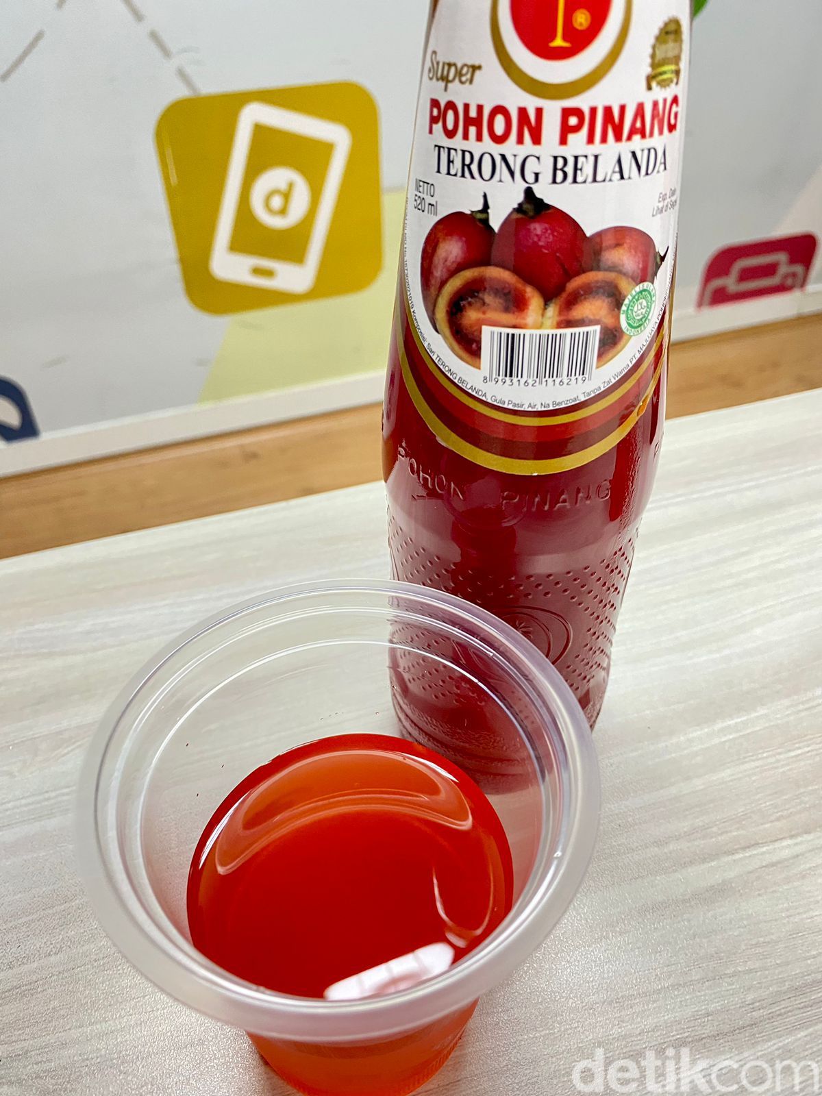 Adu Nikmat 4 Sirup Merah dari Daerah, Mana yang Manisnya Paling Enak?