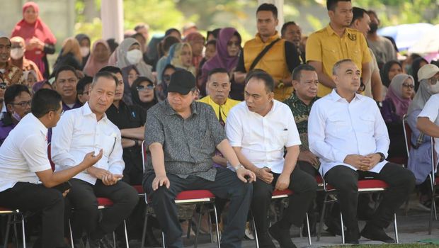 Airlangga Hartarto Hadiri Pasar Murah Projo di Tangerang (dok.ist)