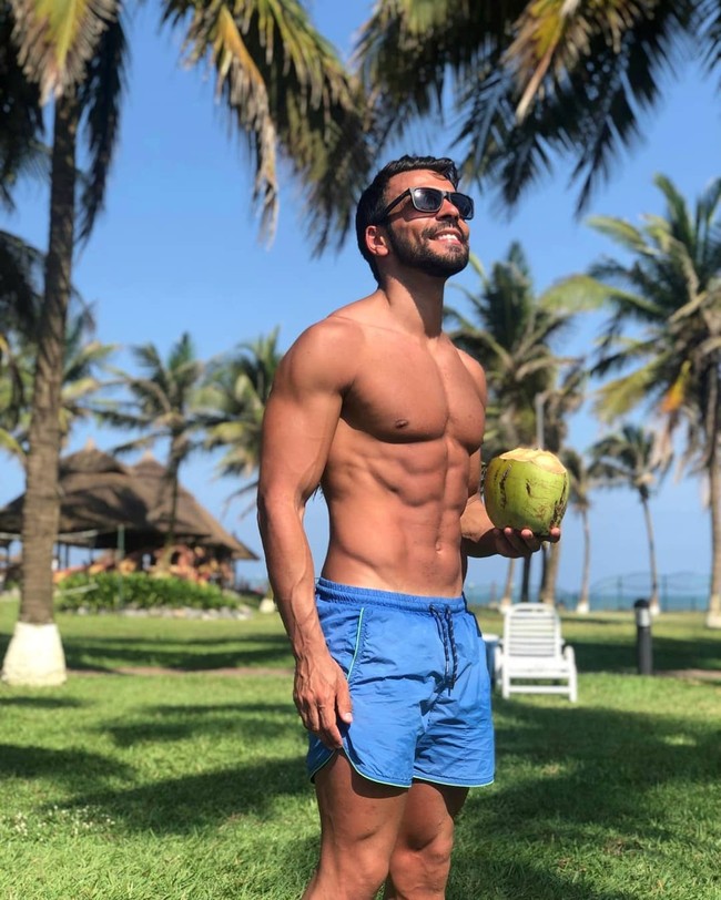 Mengenai Cristiano Ronaldo, Costinha mengapa bahwa pemain Al-Nassr tersebut diakui sudah cemerlang ketika mereka baru debut. Tentu itu menjadi lebih terkenang karena Cristiano Ronaldo juga debut hari itu walau kami tidak tahu sejauh mana kami akan pergi. Saat itu, dia pemain yang bagus dan berada di level yang jauh lebih tinggi daripada yang lain, Foto: Facebook