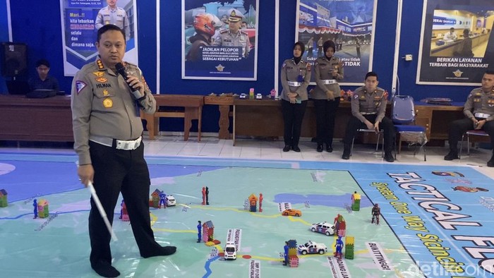 Dirlantas Polda Sumbar.  (Foto: Jeka Kampai)