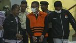Fix Tersangka! Bupati Meranti Langsung Berompi Oranye