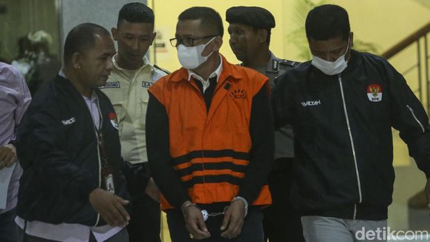 Bupati Kepulauan Meranti M Adil Terancam Bui Seumur Hidup