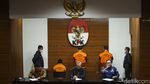 Fix Tersangka! Bupati Meranti Langsung Berompi Oranye
