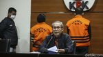 Fix Tersangka! Bupati Meranti Langsung Berompi Oranye