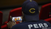 Firli mengatakan, dari hasil penyelidikan sementara, dugaan korupsi yang dilakukan didominasi suap dan fee proyek dari kepala SKPD (satuan kerja perangkat daerah) Kabupaten Meranti. Dalam kasus tersebut KPK mengamankan barang bukti senilai miliaran rupiah.