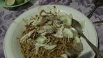 Gaya Makan Mira Hayati, Bos Kosmetik yang Viral Punya Tas Emas