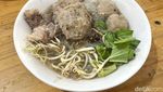 Gurih Segar! Bakso Kaldu Rempah dengan Topping Brisket di Cinere