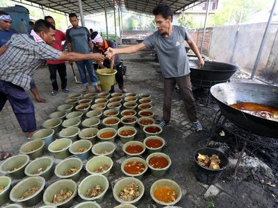 Harumnya Kuah Beulangong untuk Tradisi Kenduri Nuzulul Quran