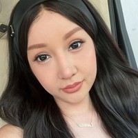 Dalam foto tersebut, Lucinta tampil dengan gaya baru. Bukan karena operasi plastik, artis itu terlihat beda karena gaya alisnya. Dengan riasannya yang baru, Lucinta terlihat lebih muda.Foto: Instagram