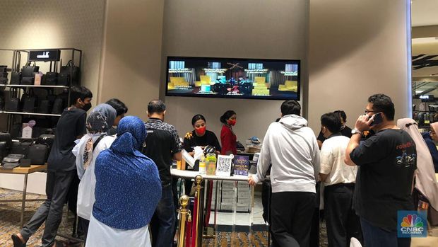 Metro Late Night Shopping di Metro Cibubur. (CNBC Indonesia/Rindi Salsabilla)