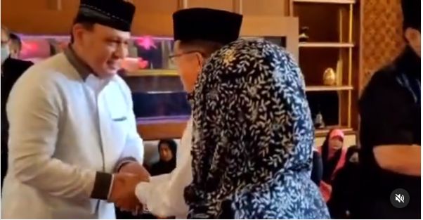 Momen JK melayat ke rumah duka istri Wakapolri