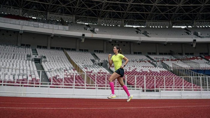 Rutinitas olahraga Nia Ramadhani