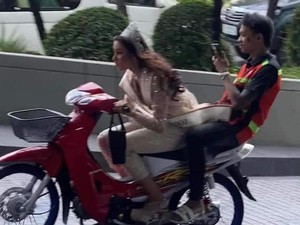 Viral Finalis Miss Thailand Naik Ojek karena Takut Telat, Nyetir Motor Sendiri