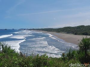 Pantai Pangandaran: Sejarah, Lokasi, Harga Tiket dan Daya Tariknya