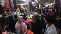 Ramainya lokasi sebagai persiapan menjelang Lebaran.