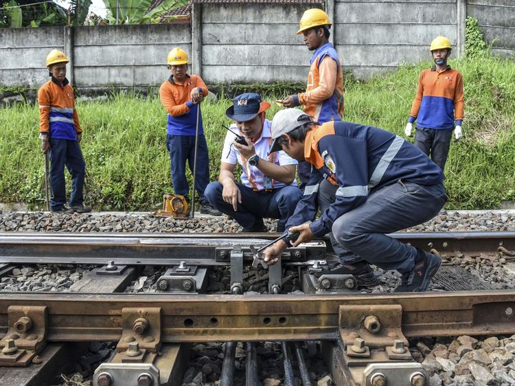 PT KAI Daop 2 Kebut Perbaikan Rel Kereta Jelang Mudik Lebaran