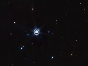 Begini Cara Ahli Mencari Lautan Tersembunyi di Bulan-bulan Uranus