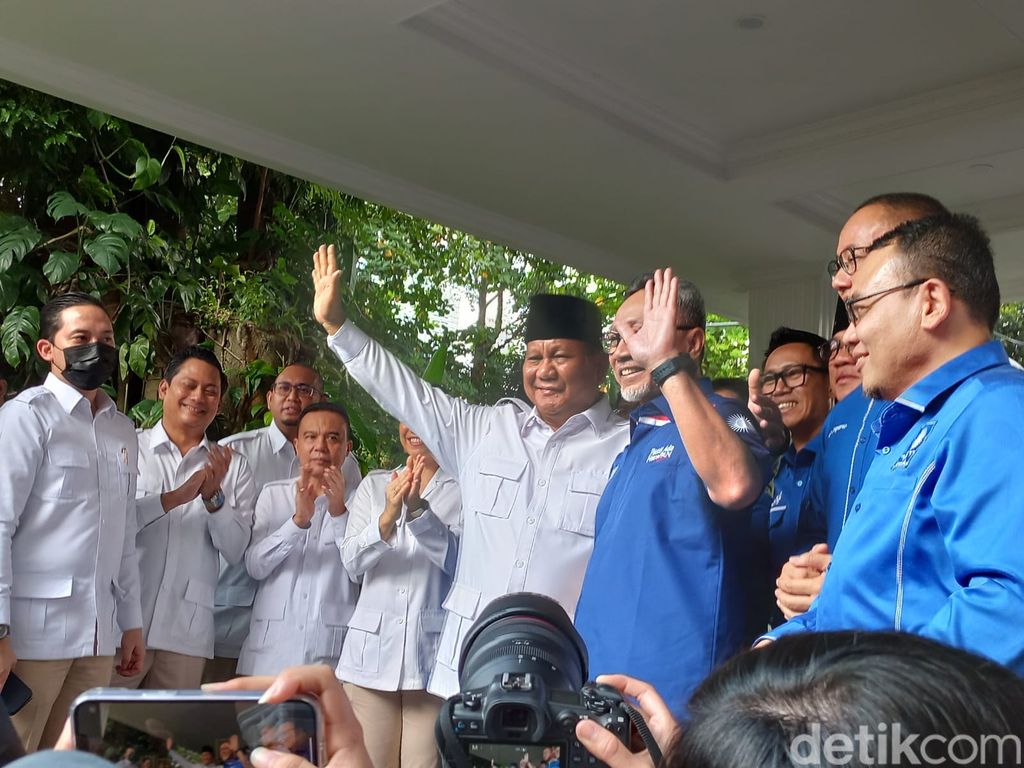 Prabowo Subianto dan Zulkifli Hasan bertemu. 8 April 2023. (Anggi Muliawati/detikcom)