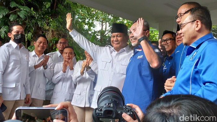 Prabowo Subianto dan Zulkifli Hasan bertemu. 8 April 2023. (Anggi Muliawati/detikcom)
