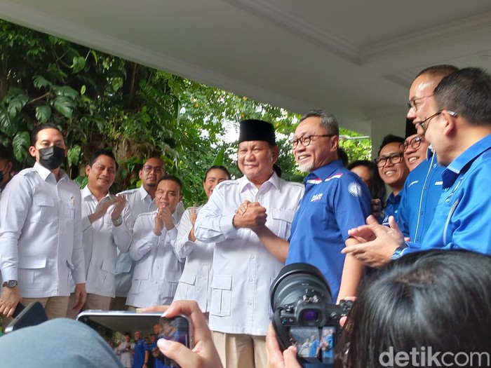 Prabowo Subianto dan Zulkifli Hasan bertemu. 8 April 2023. (Anggi Muliawati/detikcom)