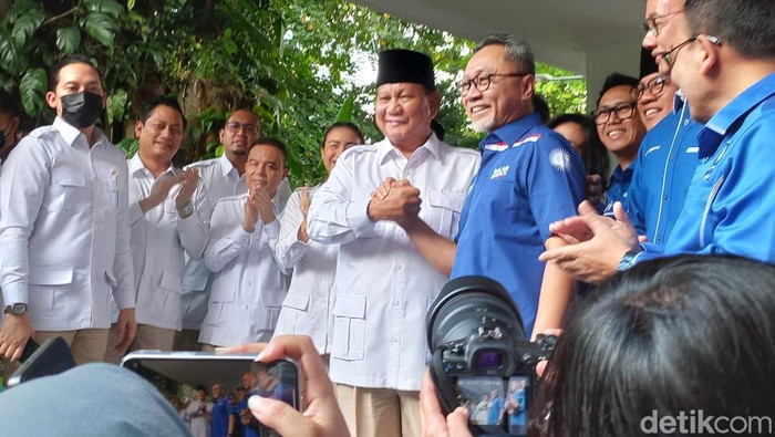 Prabowo Subianto dan Zulkifli Hasan bertemu. 8 April 2023. (Anggi Muliawati/detikcom)