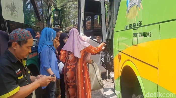 Sejumlah warga Sumenep yang malah berangkat ke Jakarta jelang Lebaran 1444 Hijriah.