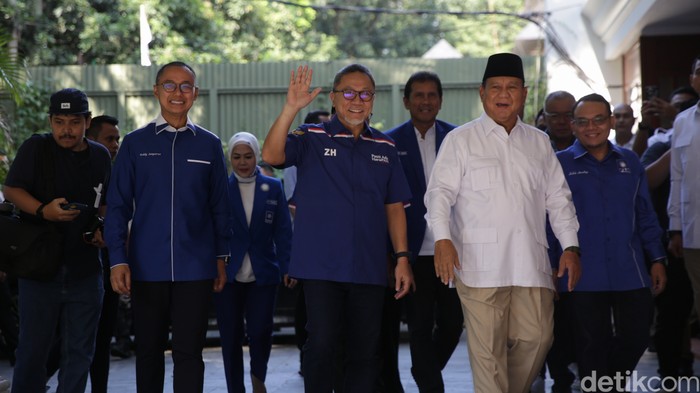 Ketum PAN Zulhas menemui Ketum Gerindra Prabowo Subianto di Jalan Kertanegara, Kebayoran Baru, Jaksel. Zulhas didampingi sejumlah pengurus DPP PAN.