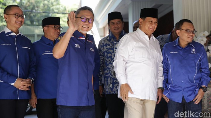 Ketum PAN Zulhas menemui Ketum Gerindra Prabowo Subianto di Jalan Kertanegara, Kebayoran Baru, Jaksel. Zulhas didampingi sejumlah pengurus DPP PAN.