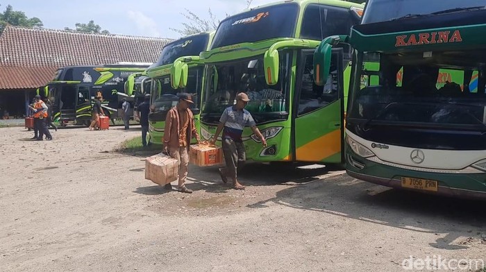 Suasana di Terminal Arya Wiraraja Sumenep