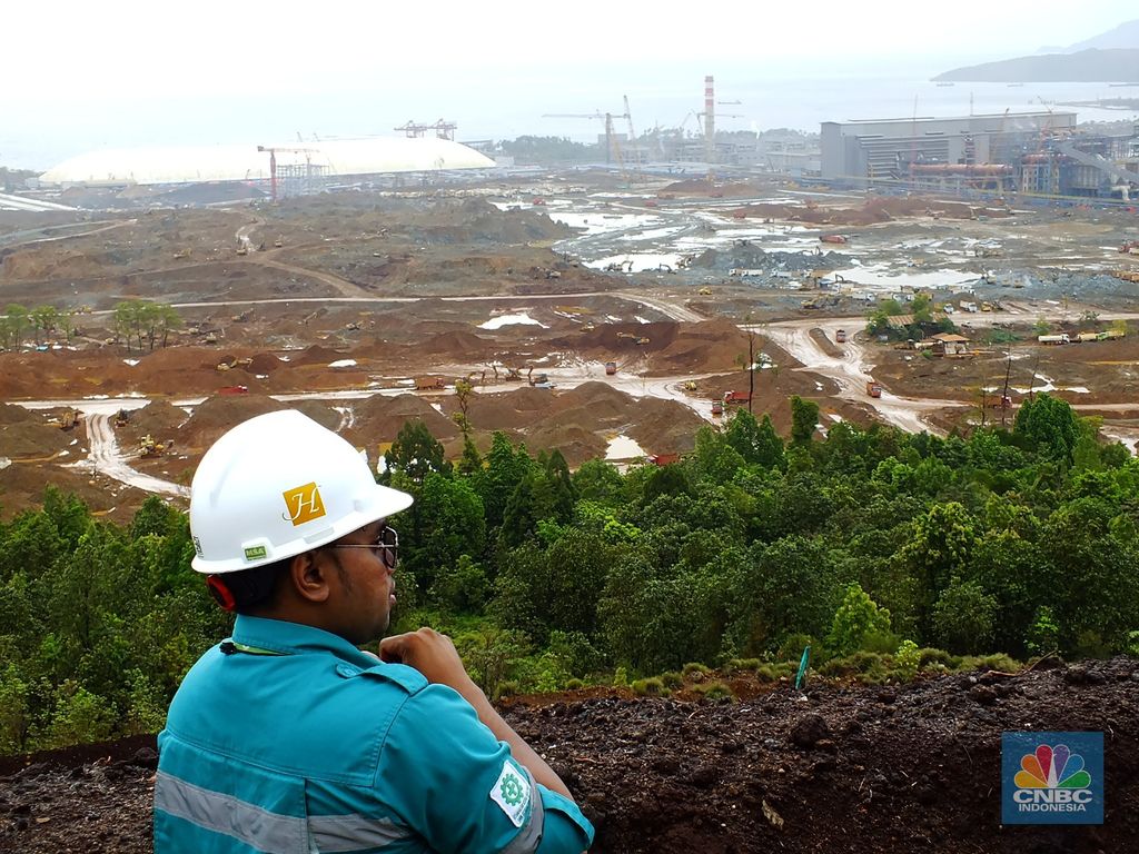 Tambang Nikel Pulau Obi, Maluku Utara. (CNBC Indonesia/Suhendra)