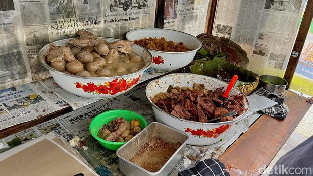 Gudeg Capitol yang terkenal di Bandung.